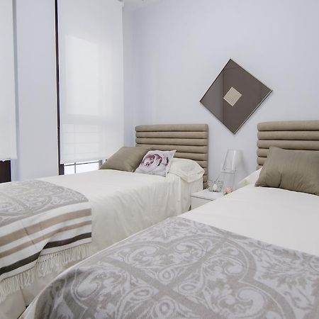 Arenales Playa Superior By Mar Holidays Ареналес дел Сол Екстериор снимка