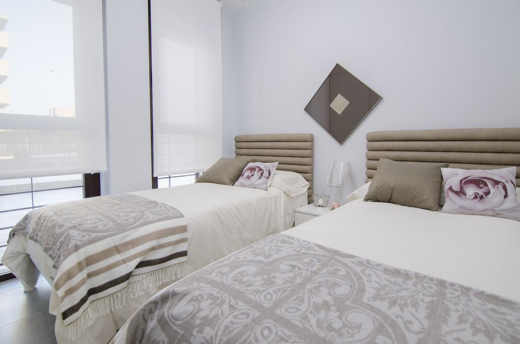 Arenales Playa Superior By Mar Holidays Ареналес дел Сол Екстериор снимка