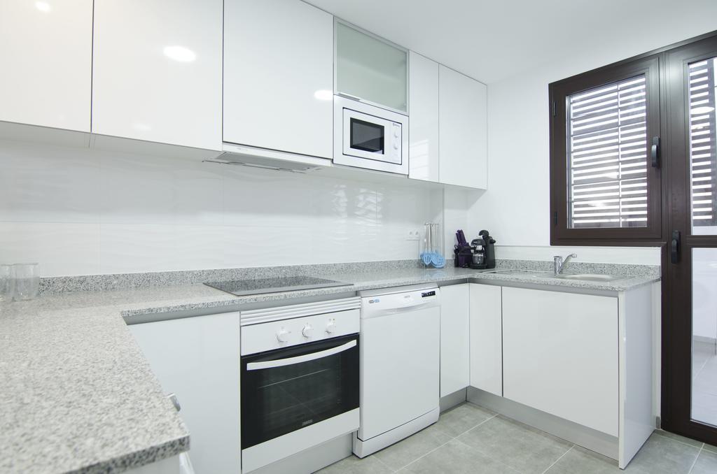 Arenales Playa Superior By Mar Holidays Ареналес дел Сол Екстериор снимка